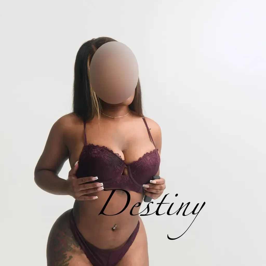 
                        Destiny
                     is Female Escorts. | Thunder Bay | Ontario | Canada | canadapleasure.com 