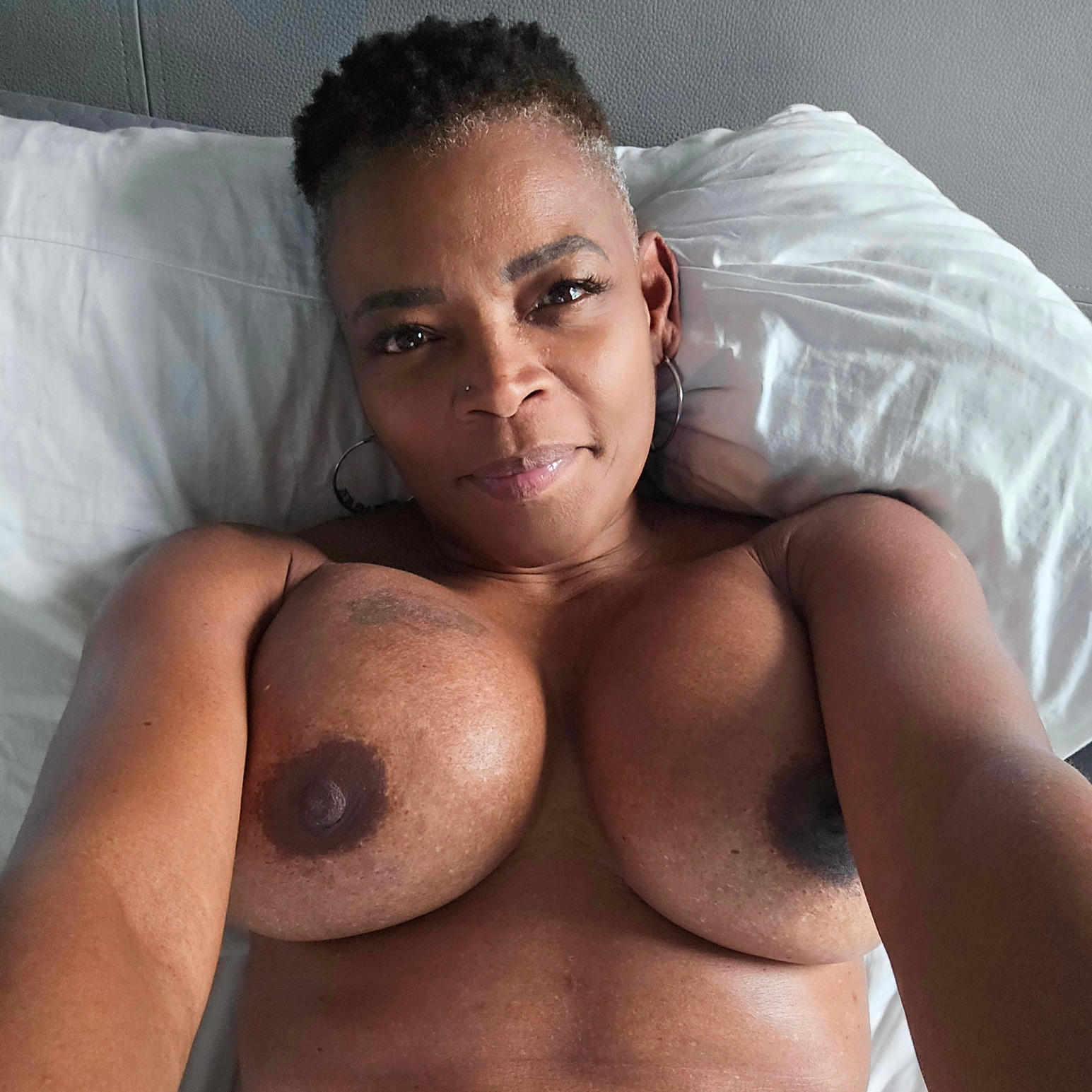 Susan is Female Escorts. | Toronto | Ontario | Canada | canadapleasure.com 