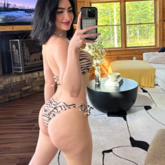 Emily is Female Escorts. | Windsor | Ontario | Canada | canadapleasure.com 