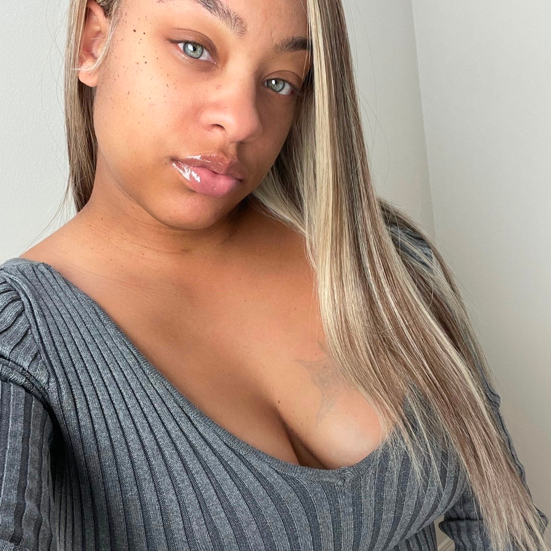Elizabeth is Female Escorts. | Ft Mcmurray | Alberta | Canada | canadapleasure.com 