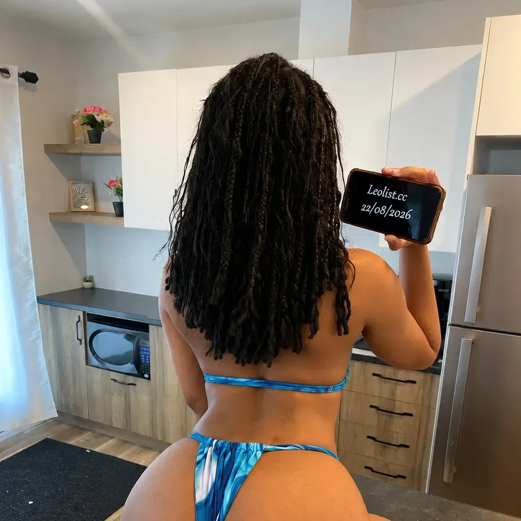 
                        Luna
                     is Female Escorts. | Sherbrooke | Quebec | Canada | canadapleasure.com 