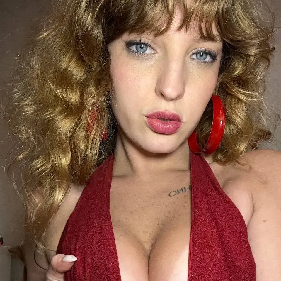 
                        Summer
                     is Female Escorts. | Regina | Saskatchewan | Canada | canadapleasure.com 