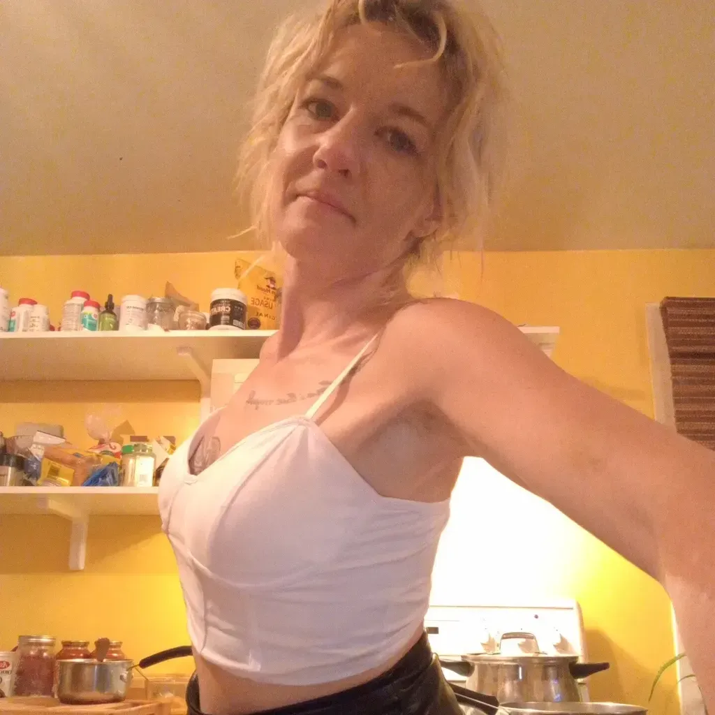 
                        SCARLETT
                     is Female Escorts. | Hamilton | Ontario | Canada | canadapleasure.com 