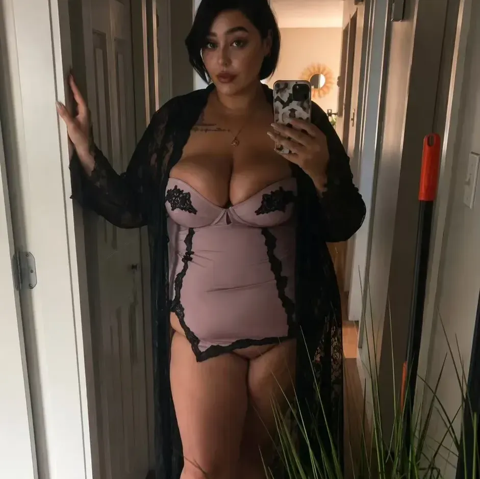 
                        Isabella Queen of Hearts
                     is Female Escorts. | Nanaimo | British Columbia | Canada | canadapleasure.com 
