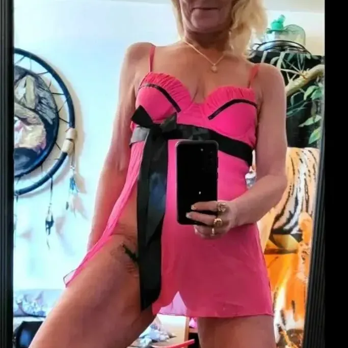
                        Tabitha
                     is Female Escorts. | windsor | Ontario | Canada | canadapleasure.com 