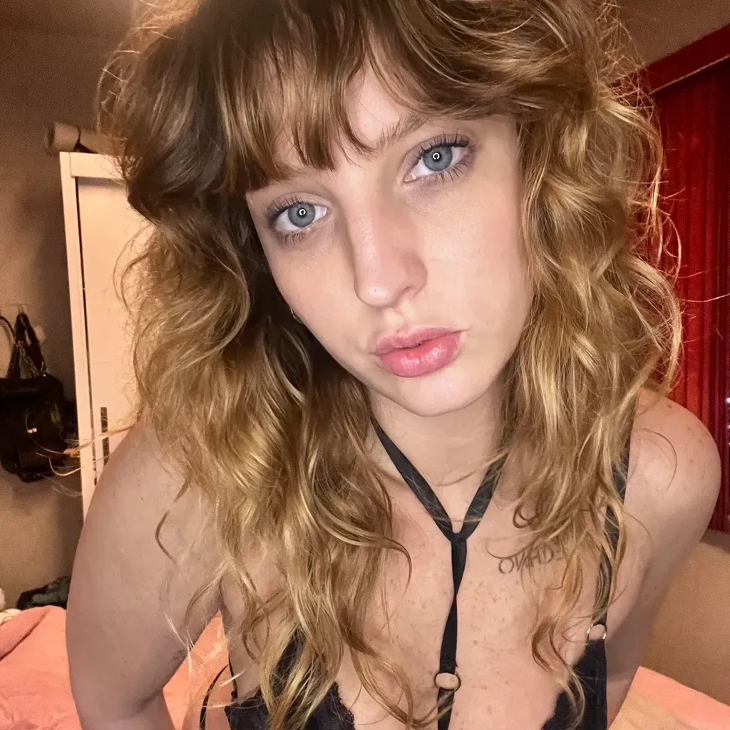 
                        Summer
                     is Female Escorts. | Hamilton | Ontario | Canada | canadapleasure.com 