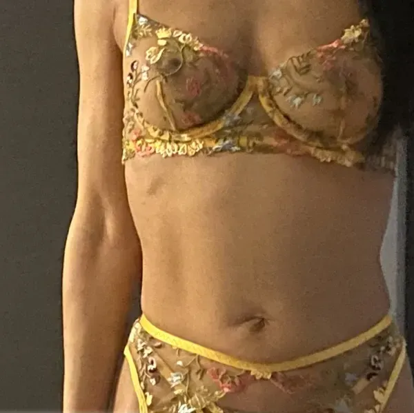 
                        Monica
                     is Female Escorts. | Kitchener | Ontario | Canada | canadapleasure.com 