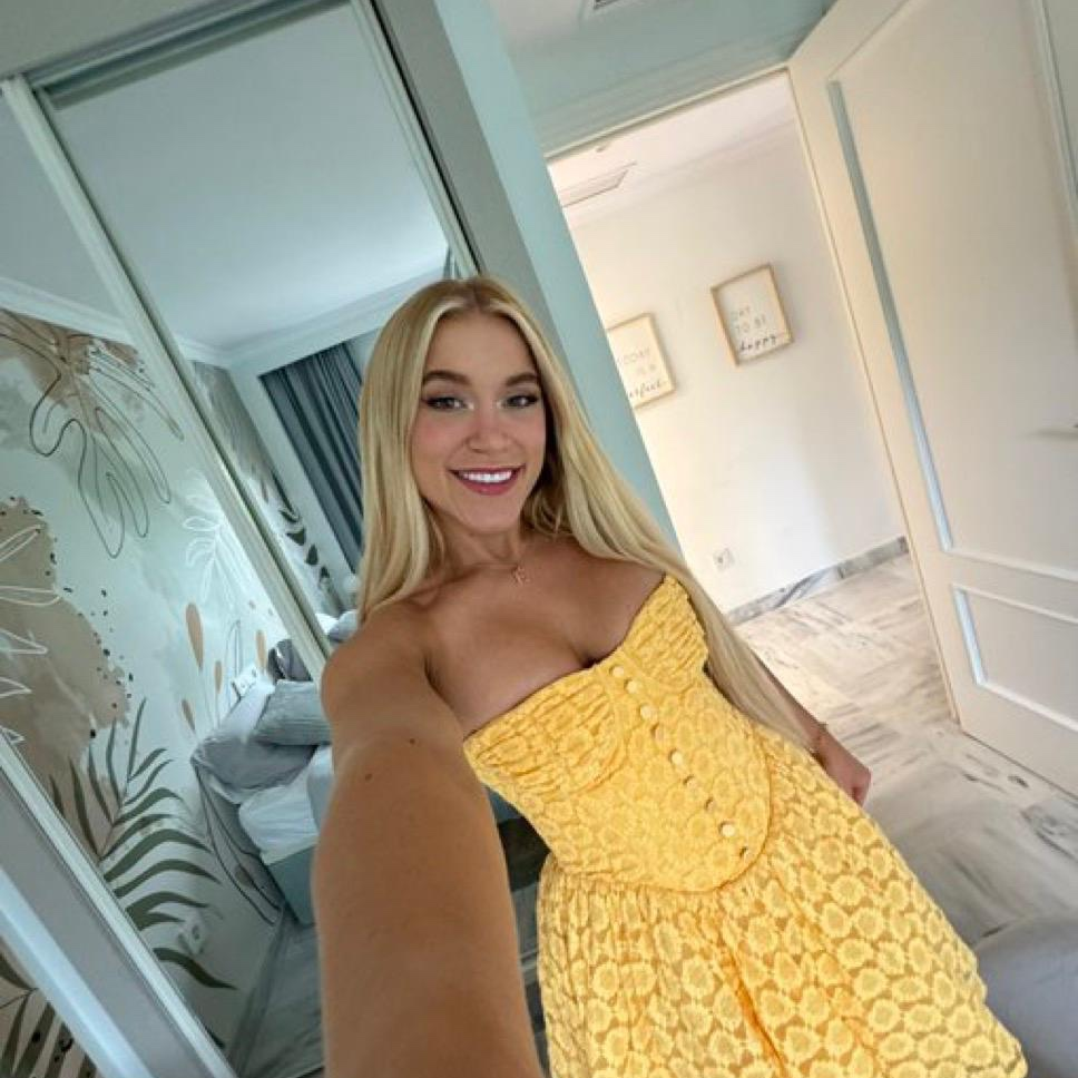 Sharon is Female Escorts. | London | Ontario | Canada | canadapleasure.com 