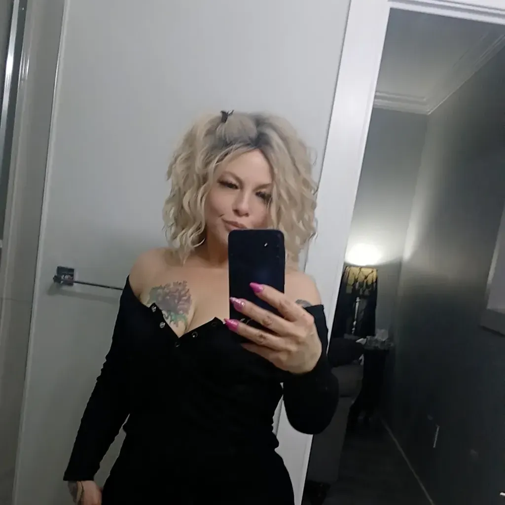 
                        Ehma
                     is Female Escorts. | Vancouver | British Columbia | Canada | canadapleasure.com 