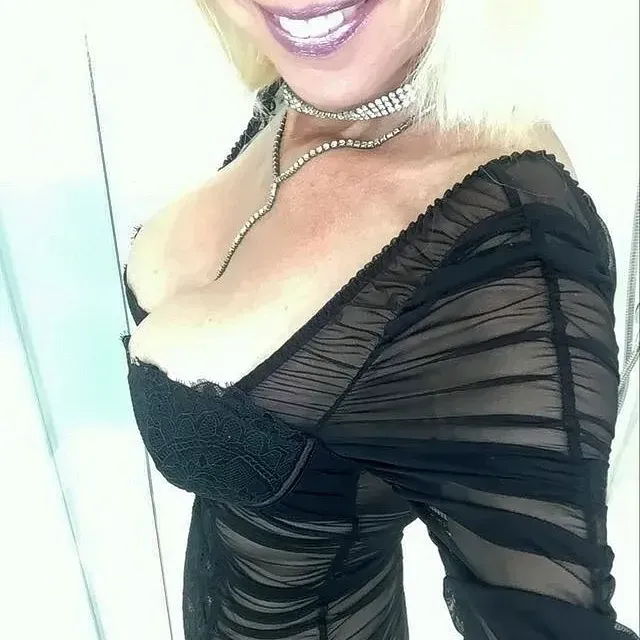 
                        Sasha
                     is Female Escorts. | Regina | Saskatchewan | Canada | canadapleasure.com 