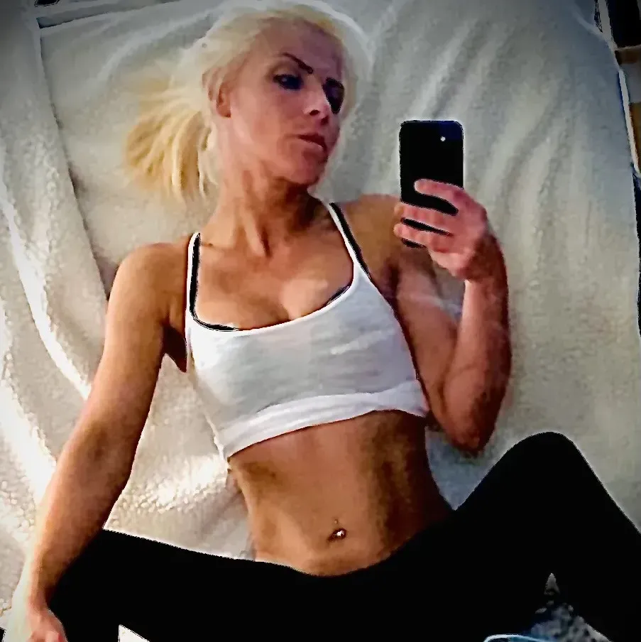 
                        Taylor
                     is Female Escorts. | Calgary | Alberta | Canada | canadapleasure.com 