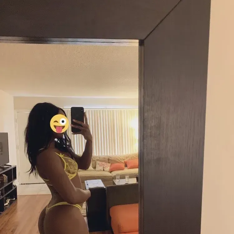 
                        Jasmine
                     is Female Escorts. | Brandon | Manitoba | Canada | canadapleasure.com 