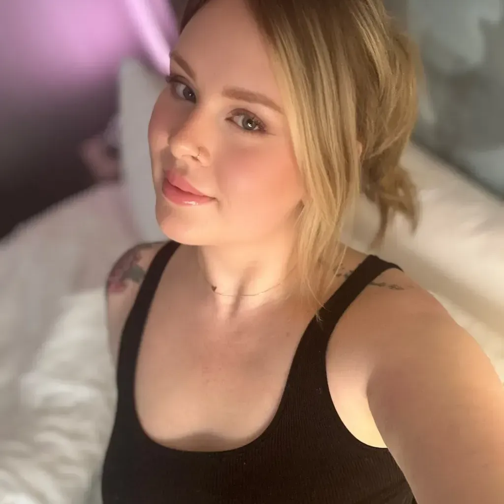 
                        Adore Ashlynn
                     is Female Escorts. | Prince Albert | Saskatchewan | Canada | canadapleasure.com 