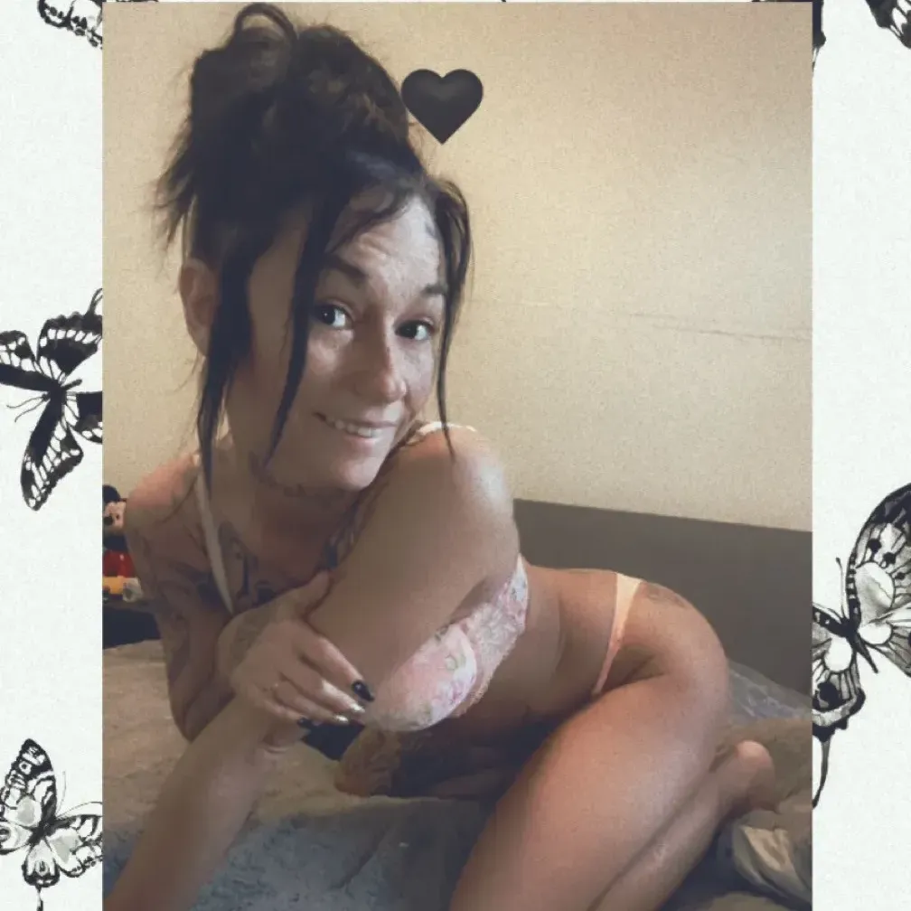 
                        Chloé
                     is Female Escorts. | Niagara | Ontario | Canada | canadapleasure.com 