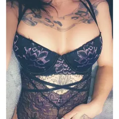 
                        Chloé
                     is Female Escorts. | Niagara | Ontario | Canada | canadapleasure.com 