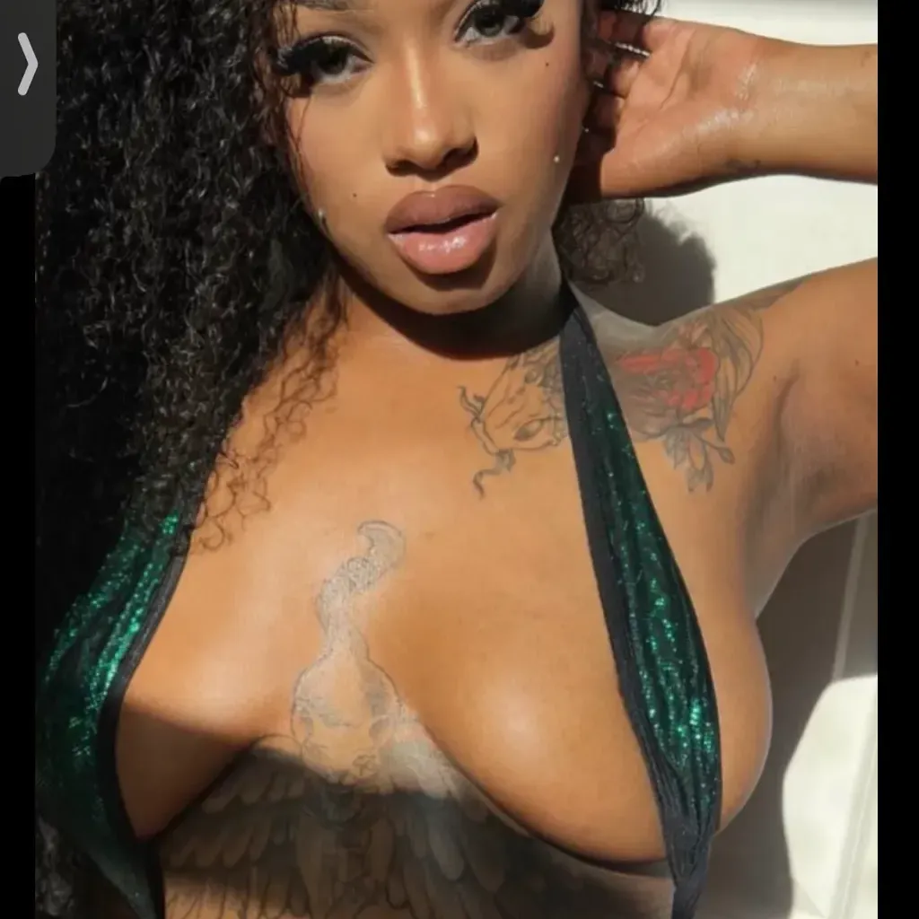 
                        Sasha
                     is Female Escorts. | windsor | Ontario | Canada | canadapleasure.com 