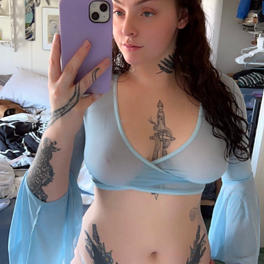 Rose is Female Escorts. | Winnipeg | Manitoba | Canada | canadapleasure.com 