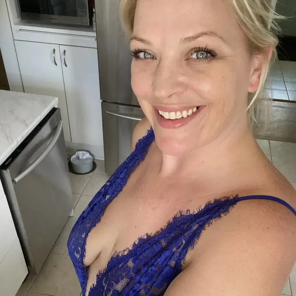 
                        Summer
                     is Female Escorts. | Niagara | Ontario | Canada | canadapleasure.com 