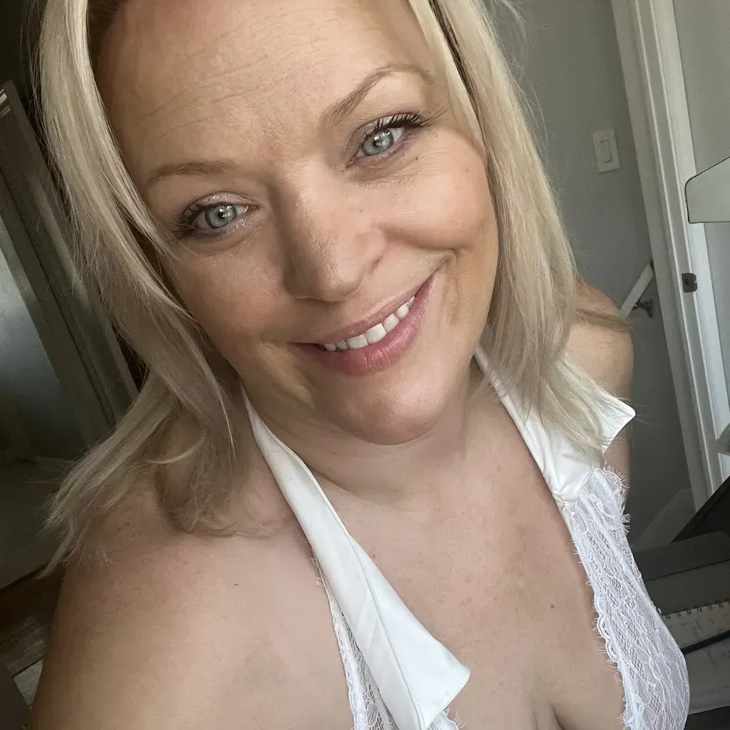 
                        Summer
                     is Female Escorts. | Niagara | Ontario | Canada | canadapleasure.com 