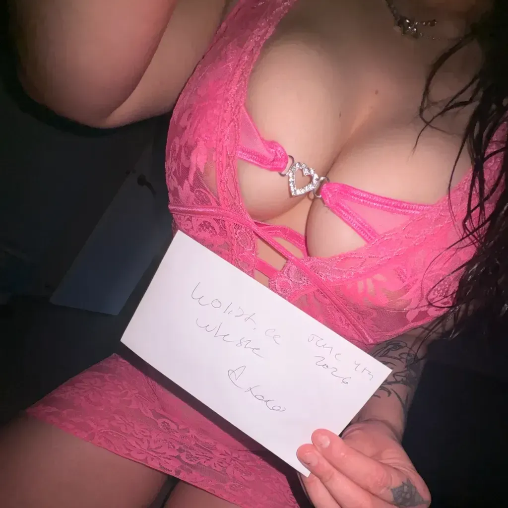
                        Celeste
                     is Female Escorts. | Comox Balley | British Columbia | Canada | canadapleasure.com 