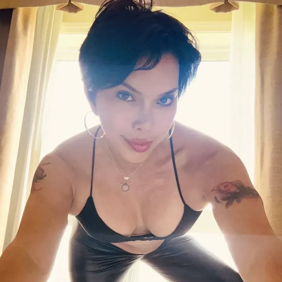 
                        Allie Zeon
                     is Female Escorts. | Brandon | Manitoba | Canada | canadapleasure.com 