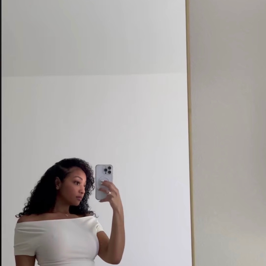 Cheri is Female Escorts. | Comox Valley | British Columbia | Canada | canadapleasure.com 