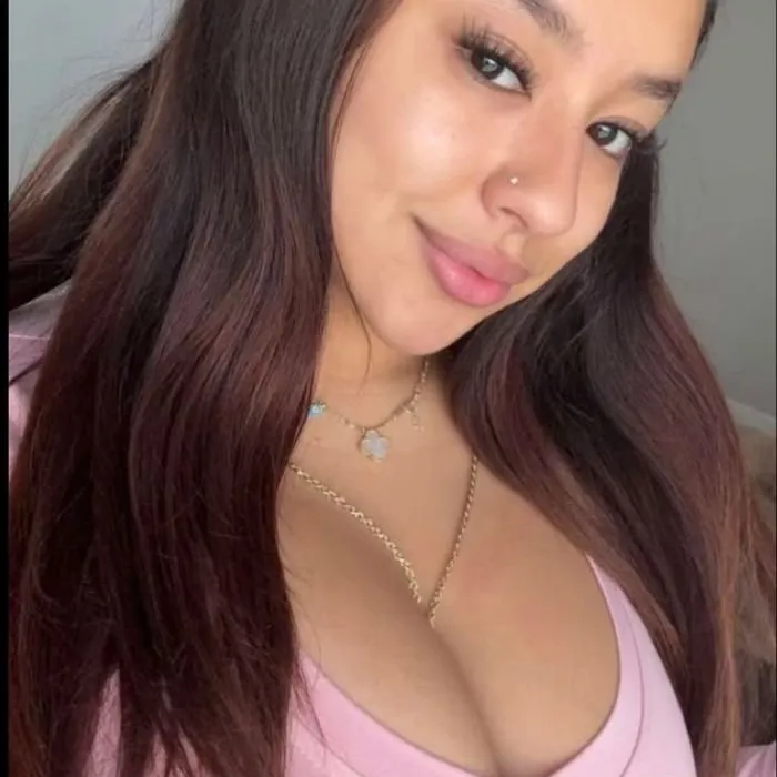 Sarah is Female Escorts. | Calgary | Alberta | Canada | canadapleasure.com 
