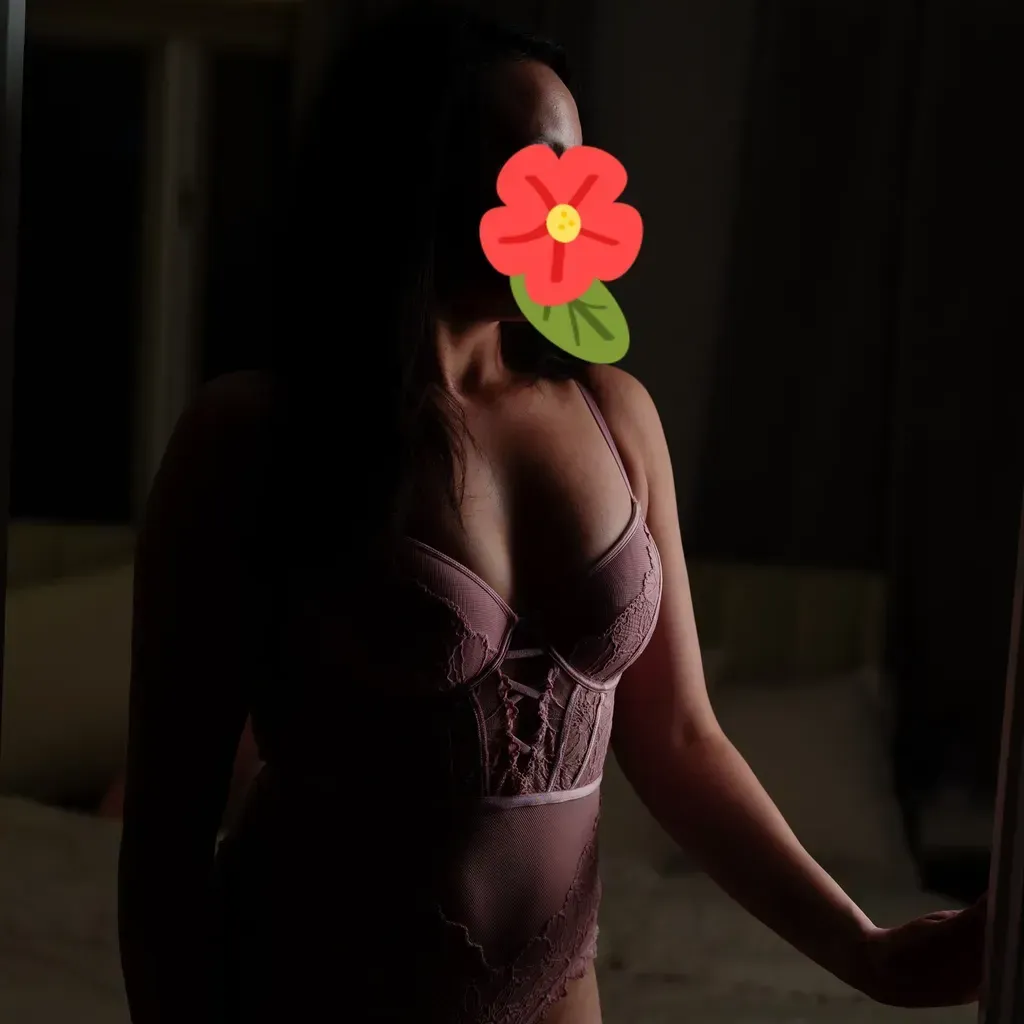 
                        Cora
                     is Female Escorts. | Grande Prairie | Alberta | Canada | canadapleasure.com 