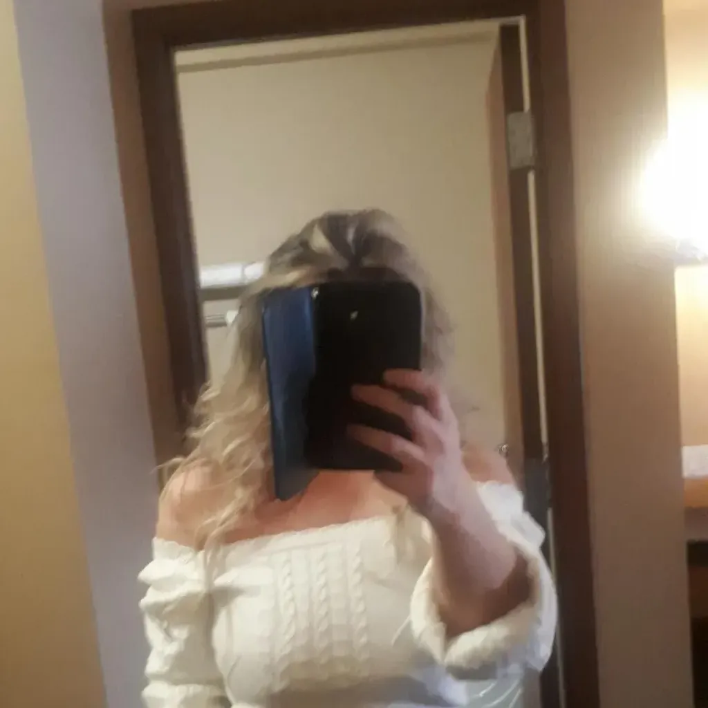 
                        SKY
                     is Female Escorts. | Peace River Country | British Columbia | Canada | canadapleasure.com 