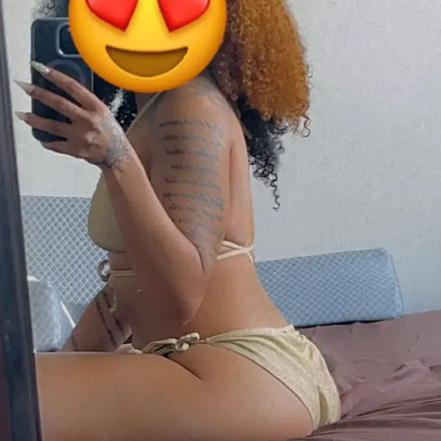 
                        Ellie
                     is Female Escorts. | Toronto | Ontario | Canada | canadapleasure.com 