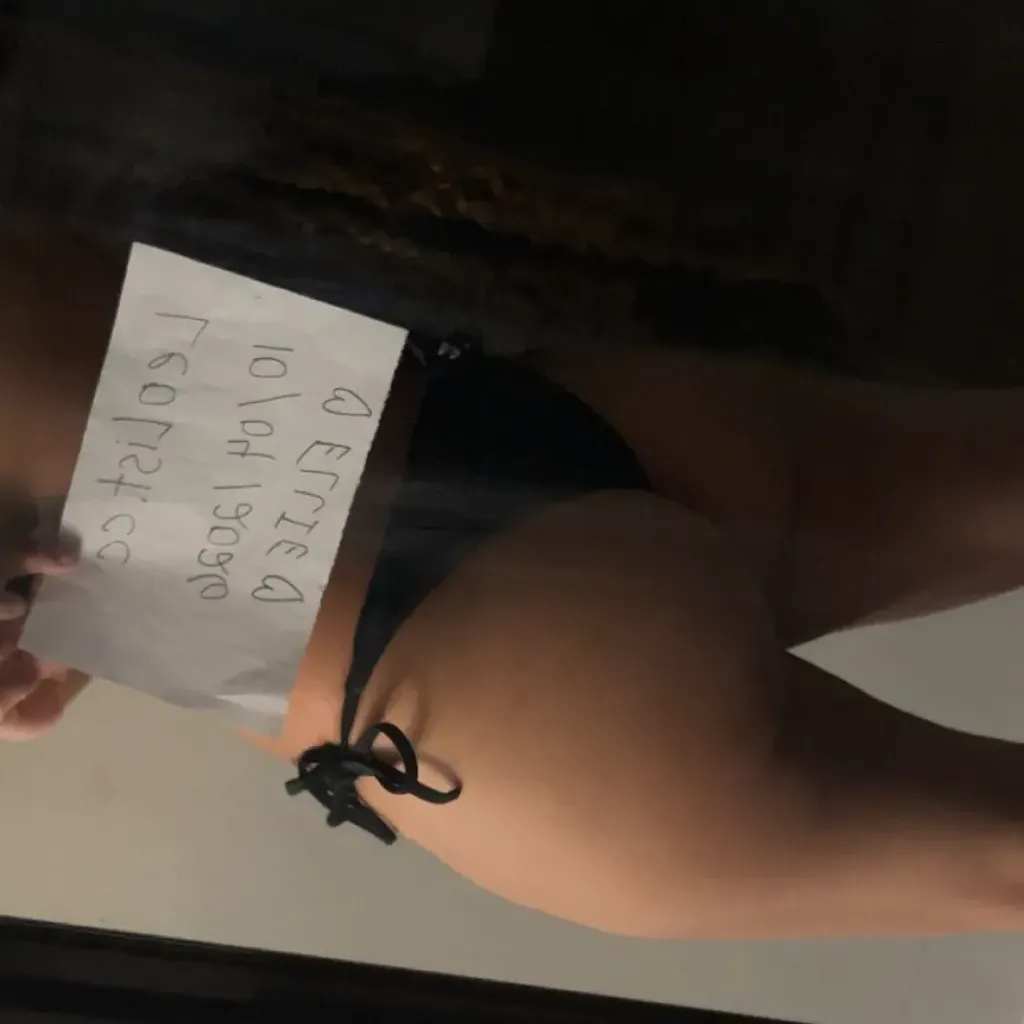 
                        Ellie
                     is Female Escorts. | Toronto | Ontario | Canada | canadapleasure.com 