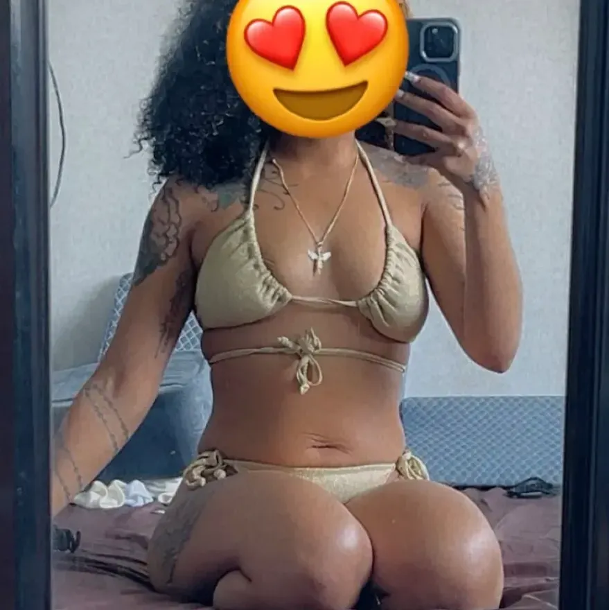 
                        Ellie
                     is Female Escorts. | Toronto | Ontario | Canada | canadapleasure.com 