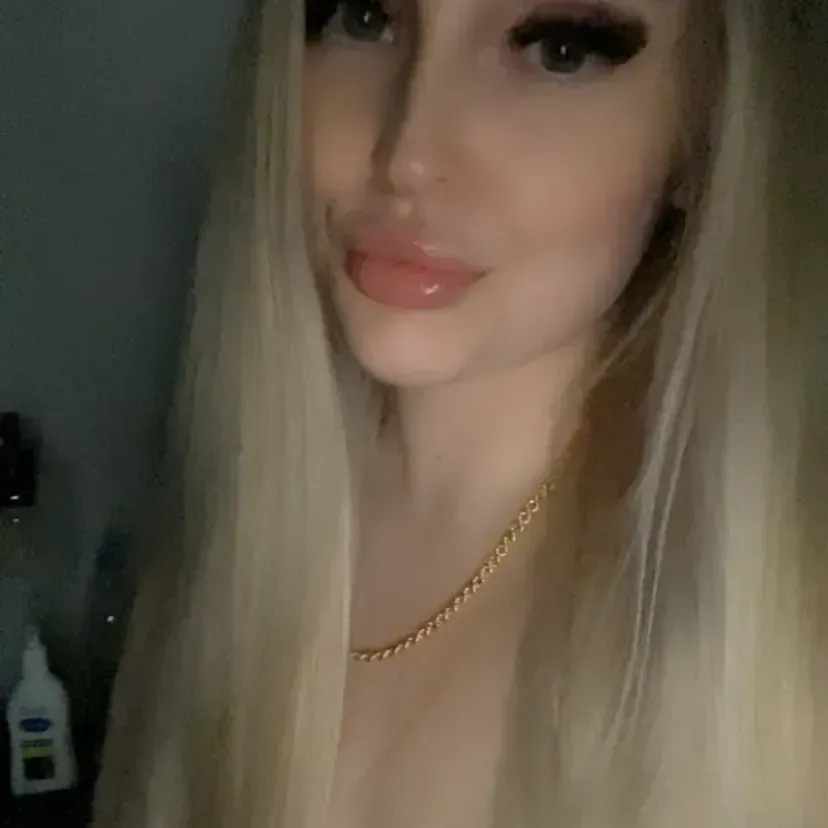 
                        Bella
                     is Female Escorts. | Red Deer | Alberta | Canada | canadapleasure.com 