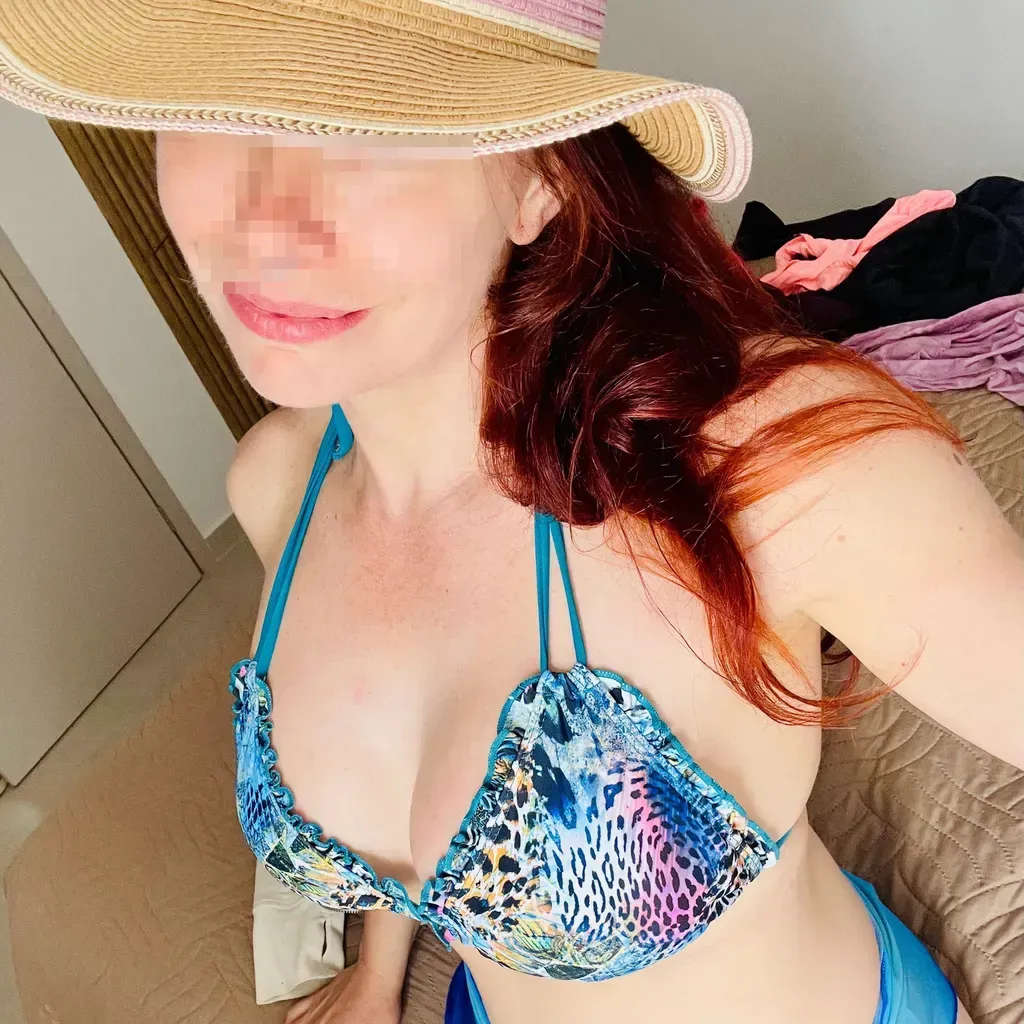 
                        Helena
                     is Female Escorts. | Edmonton | Alberta | Canada | canadapleasure.com 