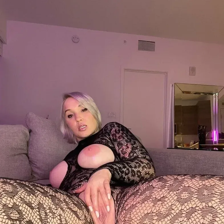 
                        Ruth
                     is Female Escorts. | Quebec City | Quebec | Canada | canadapleasure.com 