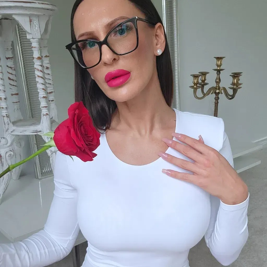 
                        VESNA : FOREiGN FELiNE
                     is Female Escorts. | Regina | Saskatchewan | Canada | canadapleasure.com 