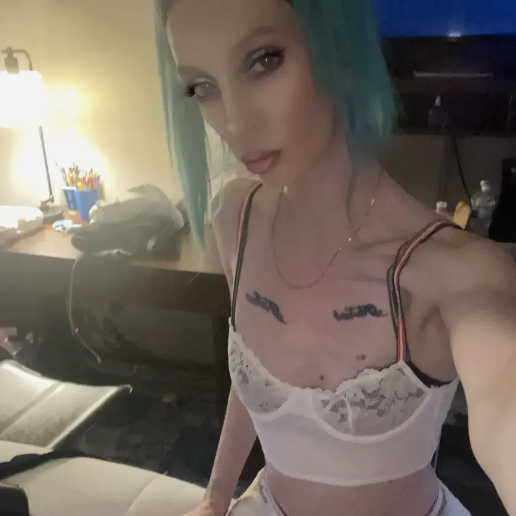 
                        Raven blu
                     is Female Escorts. | Toronto | Ontario | Canada | canadapleasure.com 