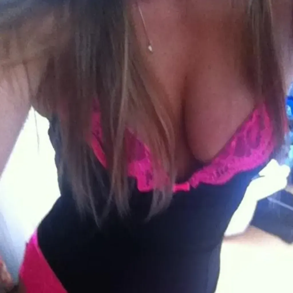 
                        Olivia
                     is Female Escorts. | Fredericton | New Brunswick | Canada | canadapleasure.com 