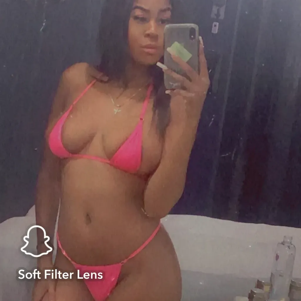 
                        Kianna
                     is Female Escorts. | Barrie | Ontario | Canada | canadapleasure.com 