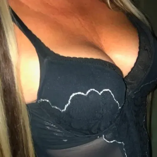 
                        Kelly
                     is Female Escorts. | Kamloops | British Columbia | Canada | canadapleasure.com 
