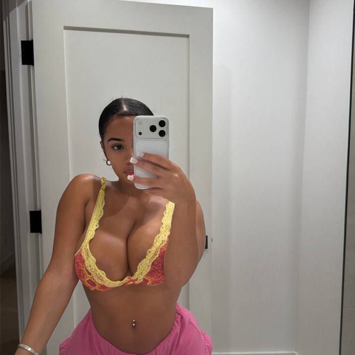 Yasmine is Female Escorts. | Victoria | British Columbia | Canada | canadapleasure.com 