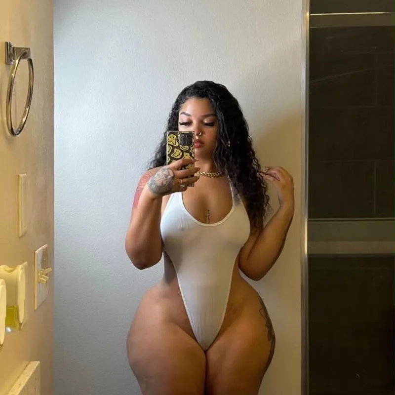 HAILEY is Female Escorts. | Mississauga | Ontario | Canada | canadapleasure.com 