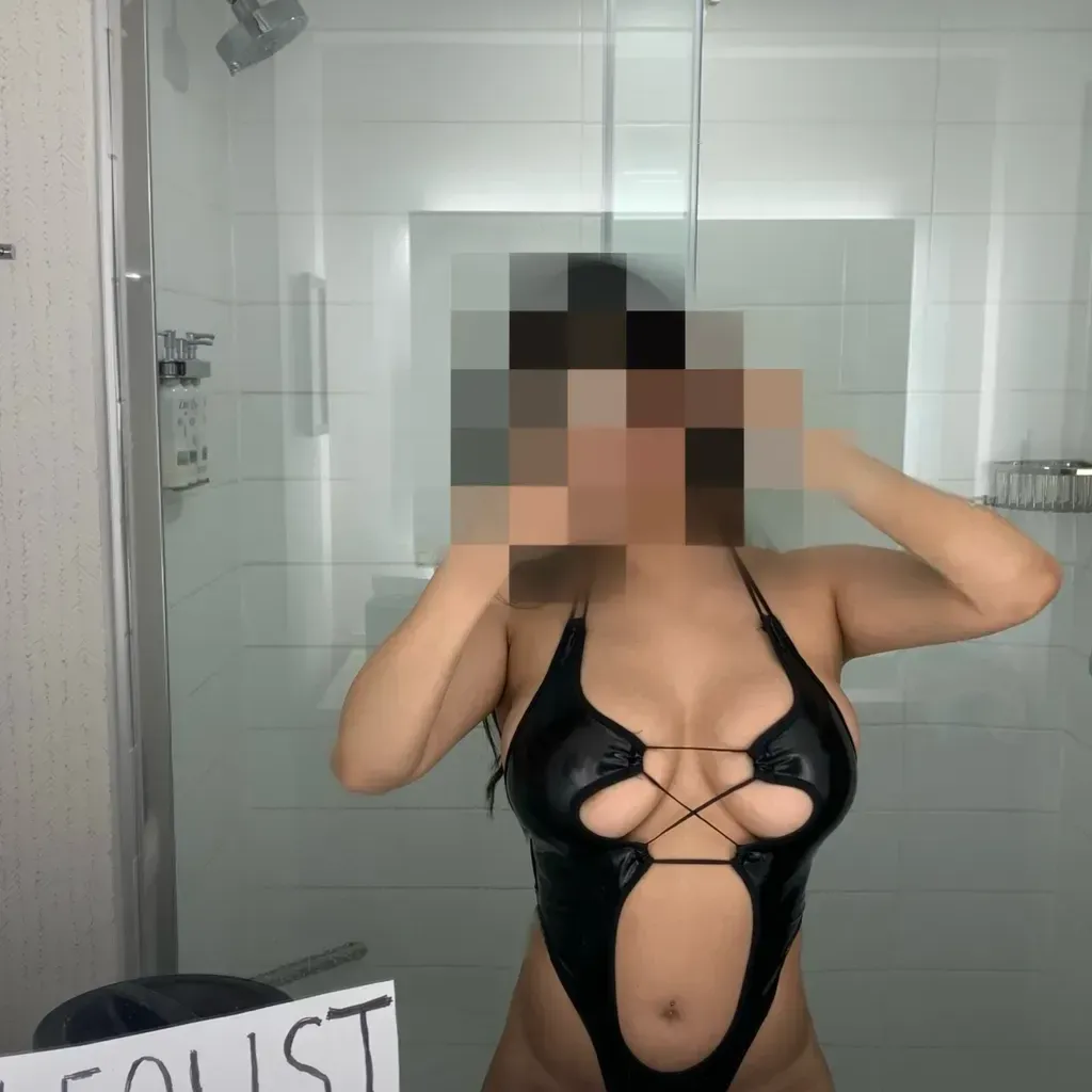
                        Amira
                     is Female Escorts. | Toronto | Ontario | Canada | canadapleasure.com 